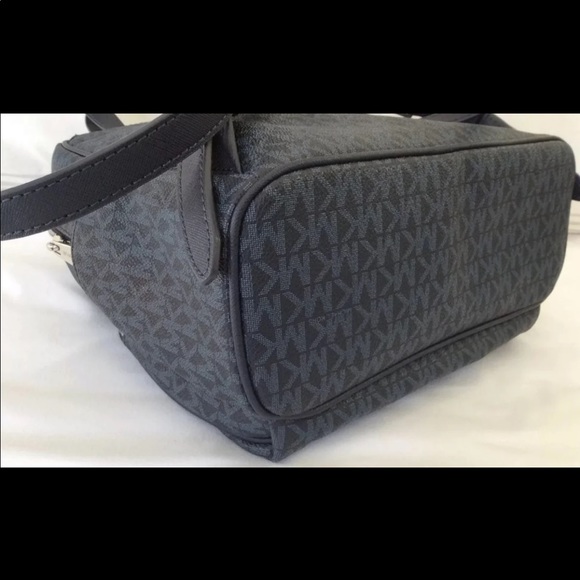 MK Abbey Backpack/Matching Wallet Set - Picture 8 of 11